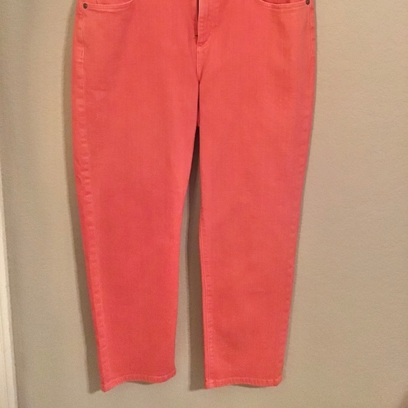 NWOT - Loft curvy jeans - Picture 10 of 10